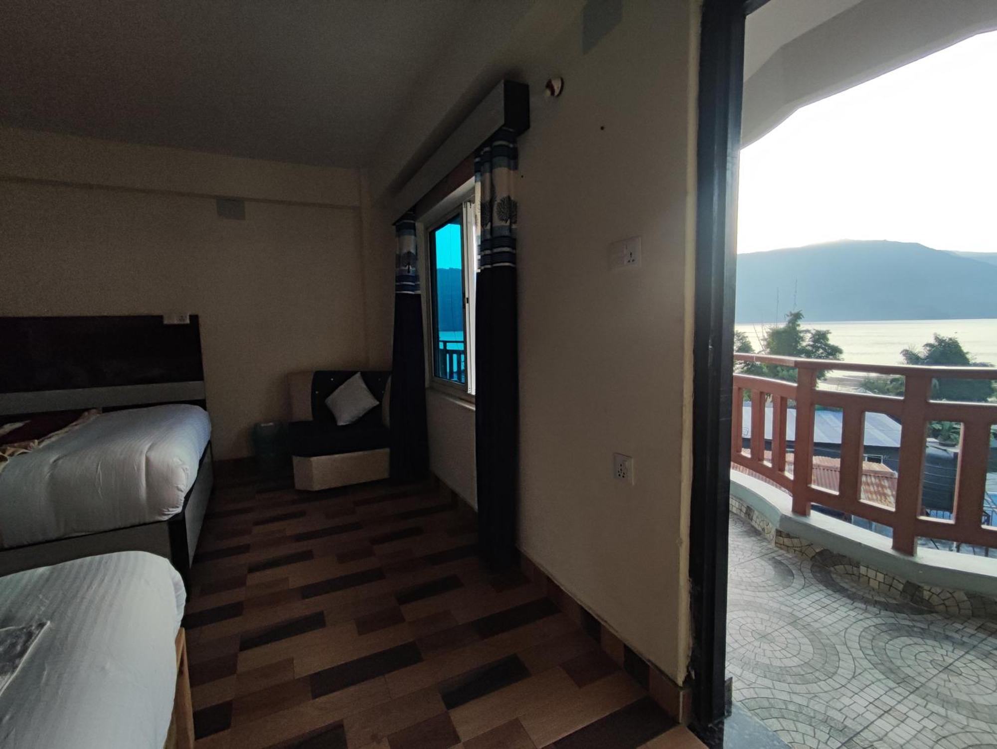 Hotel Kajiinn Pokhara Eksteriør billede