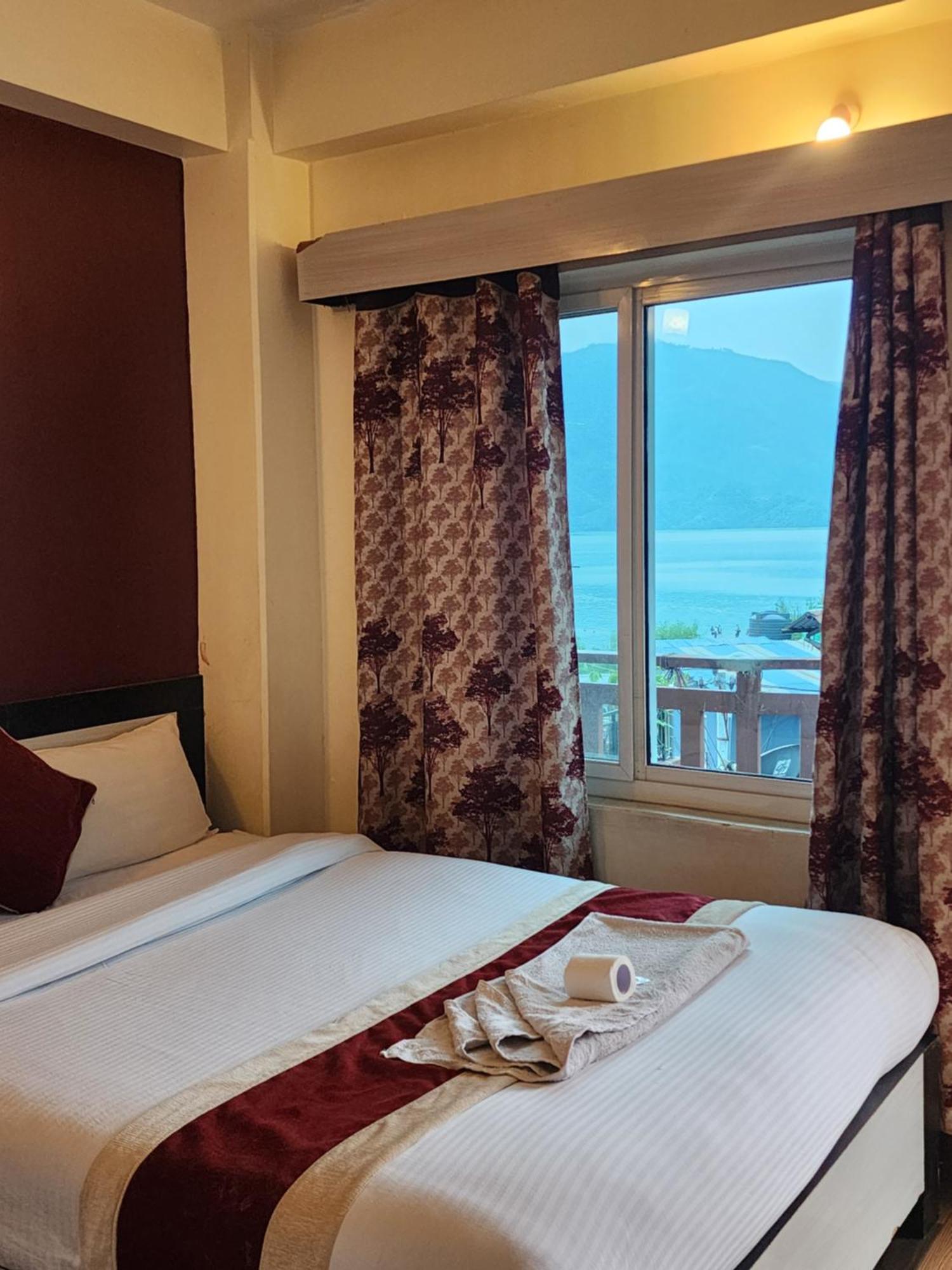 Hotel Kajiinn Pokhara Eksteriør billede